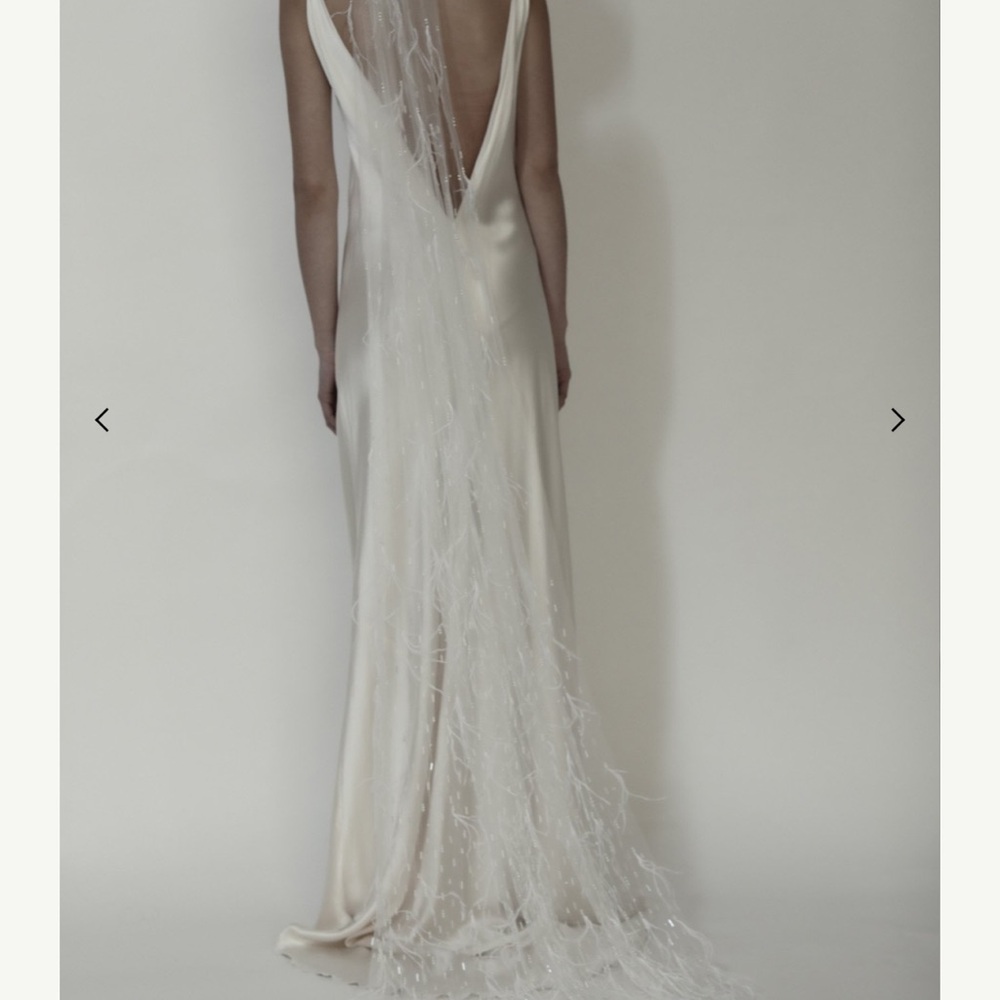 A.B. ELLIE Charlotte Feather Cathedral Veil